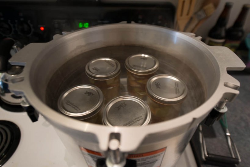 Here's the pressure canner with the pears and apples in it. We just sealed those with a water bath as opposed to pressure, like was necessary with the broth. 