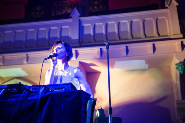 Beautiful atmosphere for this music. 