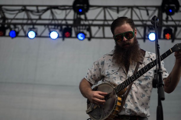 I want those sunglasses. Banjo player from Kishi Bashi.